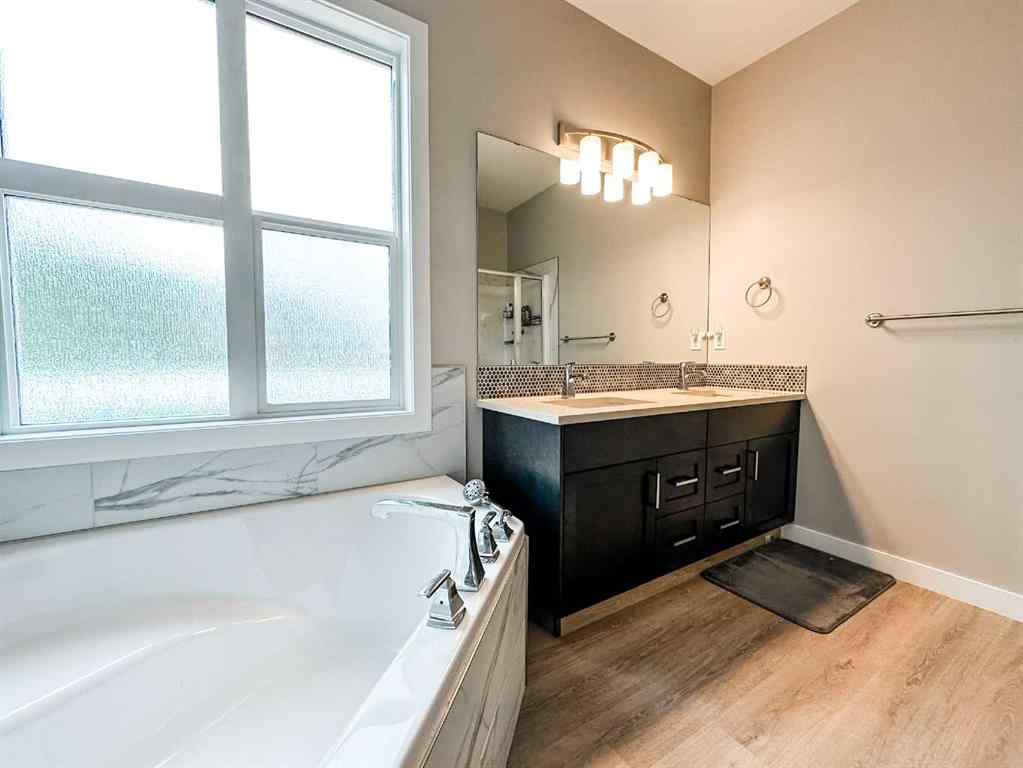 MLS® A2253716 - 4438 Van Eaton Way  in NONE Clive, Residential