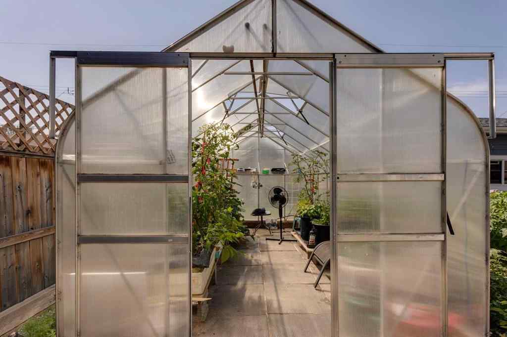 MLS® A2253717 - 417 29 Avenue NW in Mount Pleasant Calgary, Residential