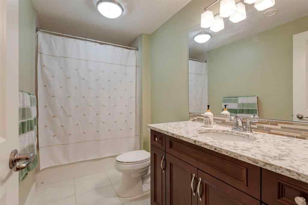MLS® A2253717 - 417 29 Avenue NW in Mount Pleasant Calgary, Residential