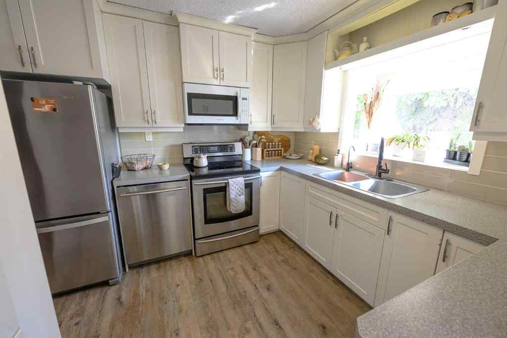 MLS® A2253725 - 8607 99A Street  in Highland Park Grande Prairie, Residential