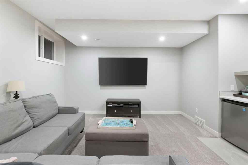 MLS® A2253727 - 4613 72 Street NW in Bowness Calgary, Residential