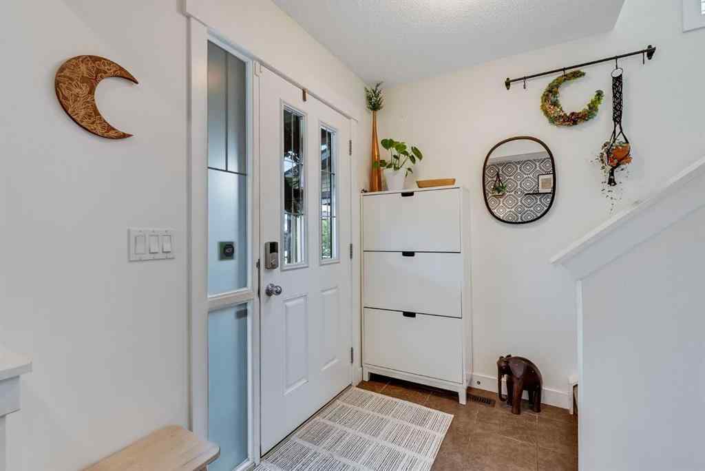 MLS® A2253732 - 1064 Kings Heights Road SE in Kings Heights Airdrie, Residential