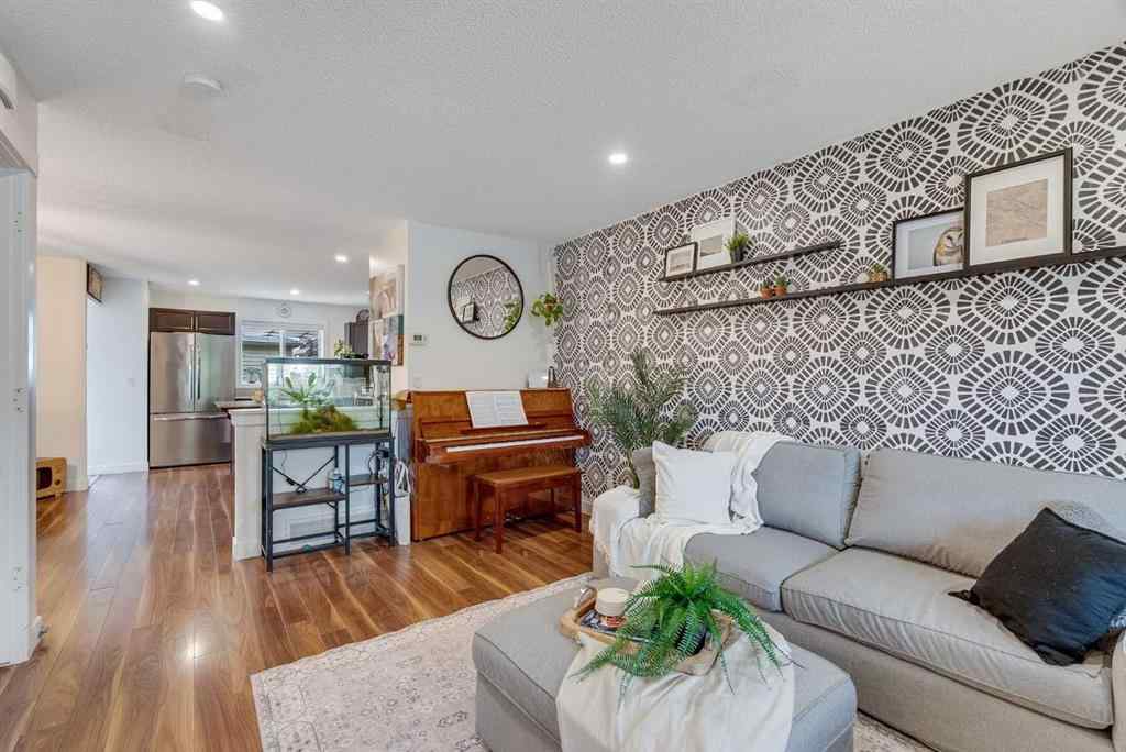 MLS® A2253732 - 1064 Kings Heights Road SE in Kings Heights Airdrie, Residential