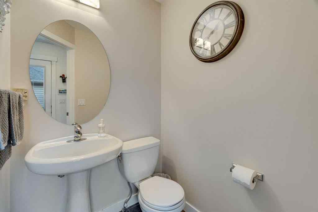 MLS® A2253732 - 1064 Kings Heights Road SE in Kings Heights Airdrie, Residential