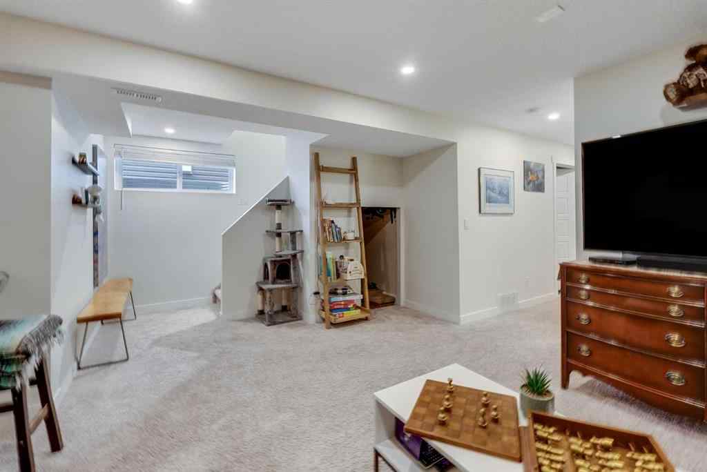 MLS® A2253732 - 1064 Kings Heights Road SE in Kings Heights Airdrie, Residential