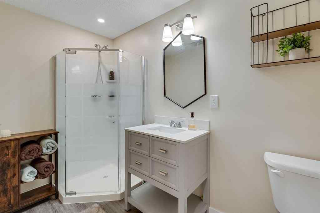 MLS® A2253732 - 1064 Kings Heights Road SE in Kings Heights Airdrie, Residential