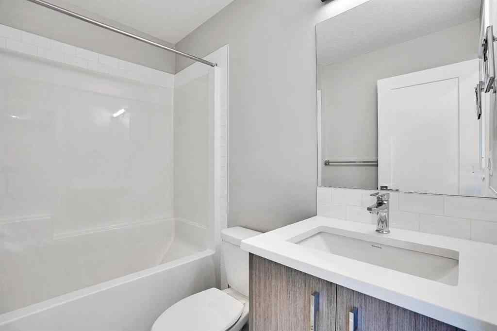 MLS® A2253734 - 108 Bridgeport Green  in Bridgeport Chestermere, Residential