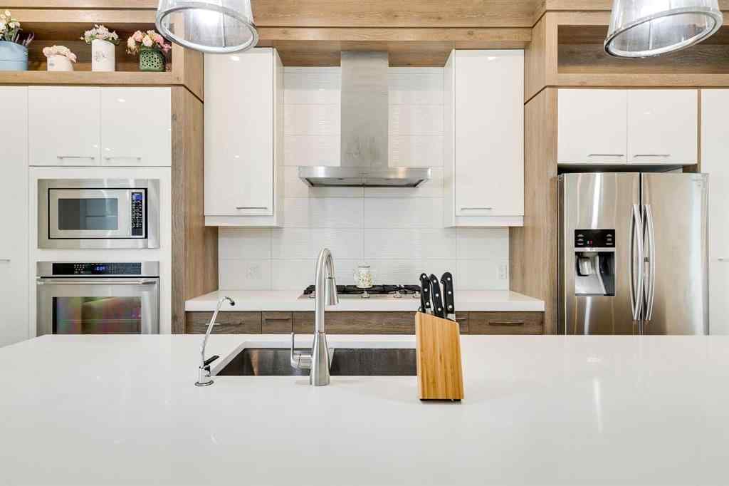 MLS® A2253739 - 2420 27 Avenue NW in Banff Trail Calgary, Residential