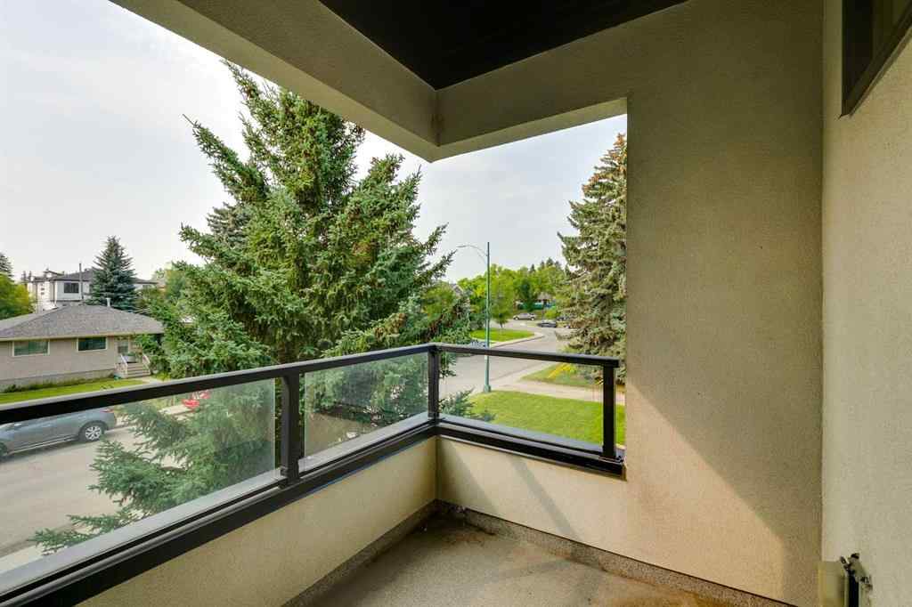 MLS® A2253739 - 2420 27 Avenue NW in Banff Trail Calgary, Residential