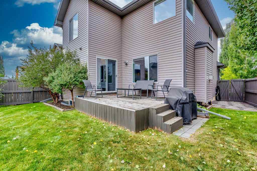 MLS® A2253745 - 332 New Brighton Place SE in New Brighton Calgary, Residential