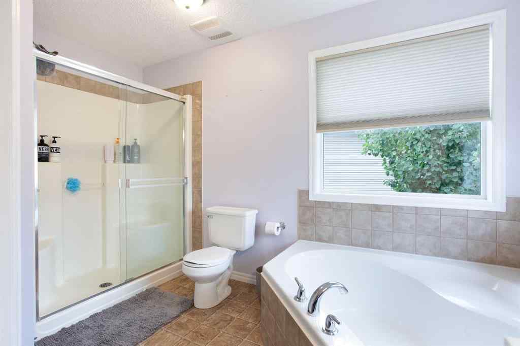 MLS® A2253745 - 332 New Brighton Place SE in New Brighton Calgary, Residential