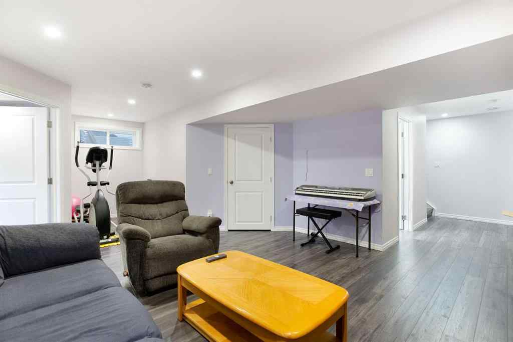 MLS® A2253745 - 332 New Brighton Place SE in New Brighton Calgary, Residential