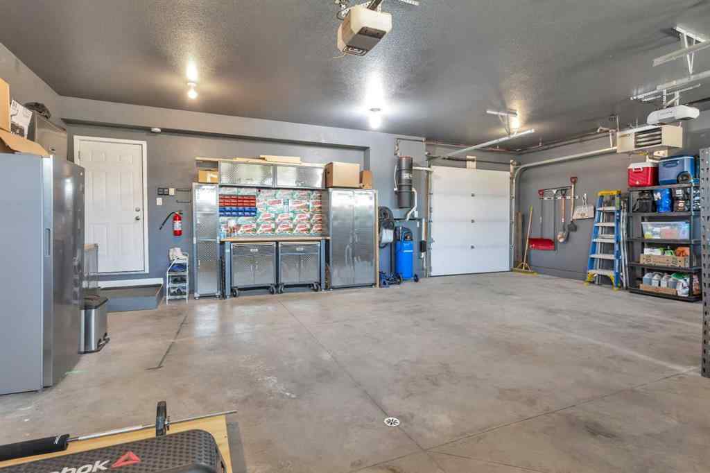 MLS® A2253747 - 22 Coachill Street  in Cottonwood Estates Blackfalds, Residential