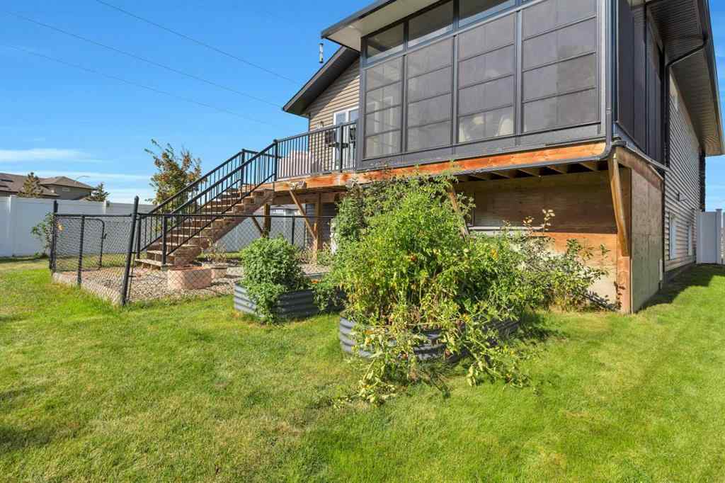 MLS® A2253747 - 22 Coachill Street  in Cottonwood Estates Blackfalds, Residential