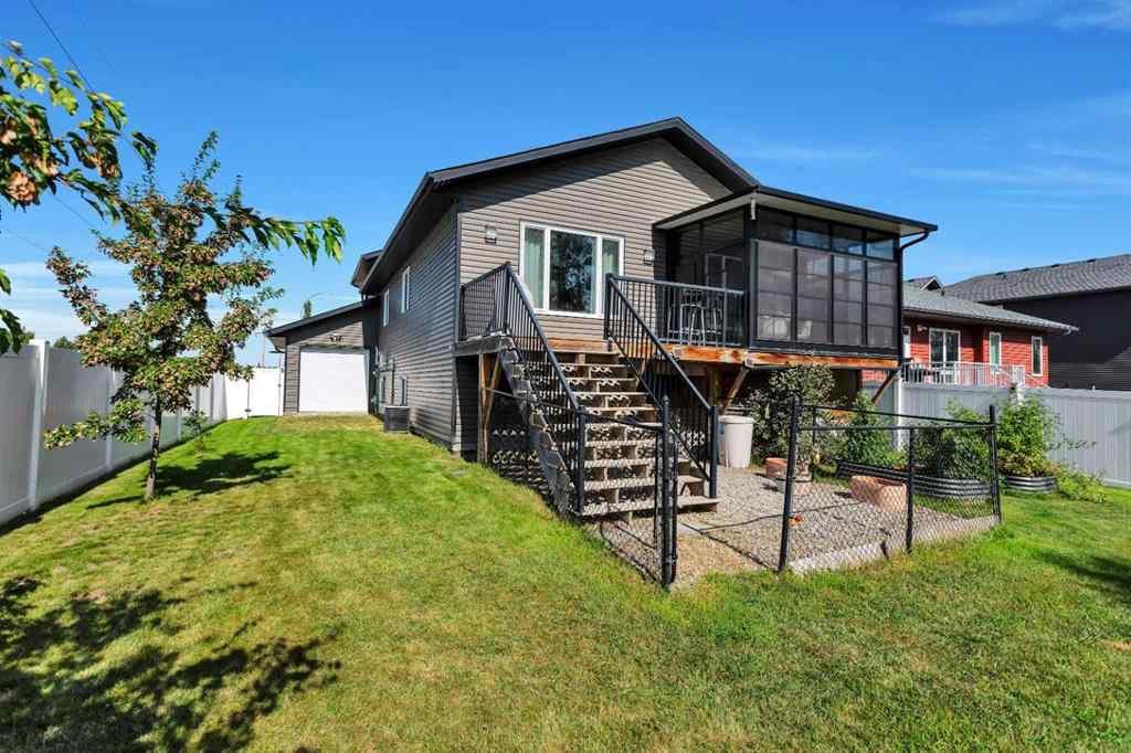 MLS® A2253747 - 22 Coachill Street  in Cottonwood Estates Blackfalds, Residential