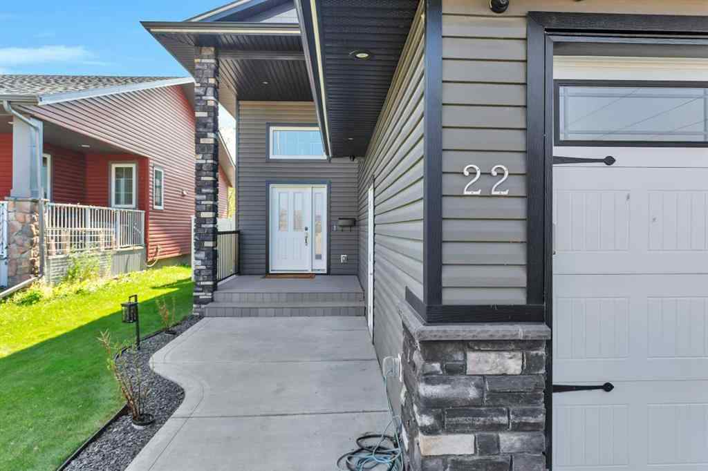 MLS® A2253747 - 22 Coachill Street  in Cottonwood Estates Blackfalds, Residential