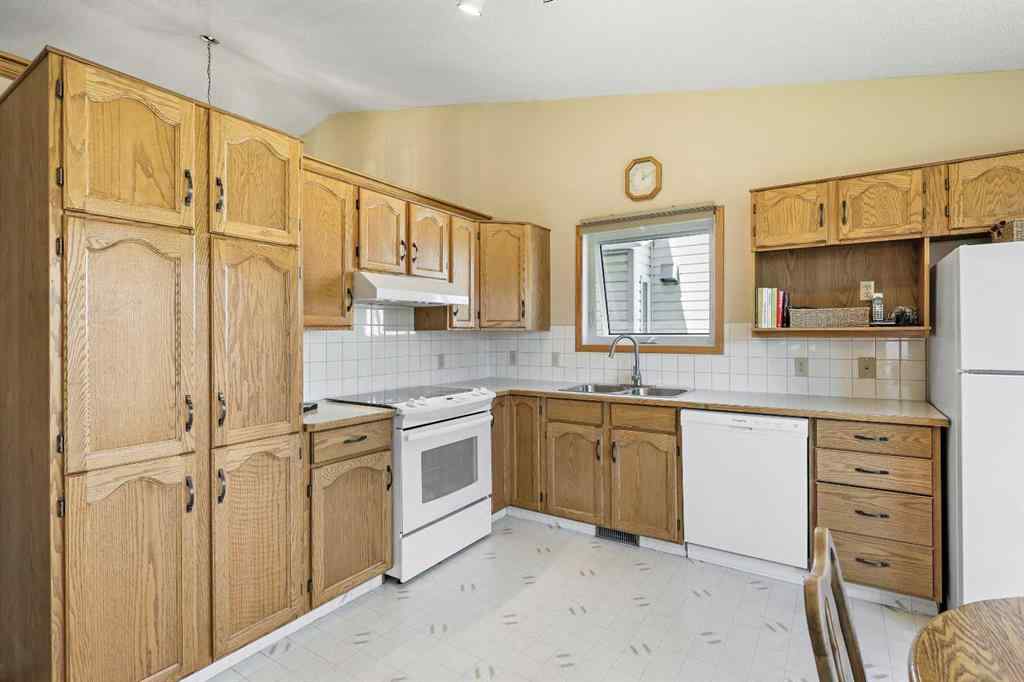 MLS® A2253748 - 104 Hawkmount Close NW in Hawkwood Calgary, Residential
