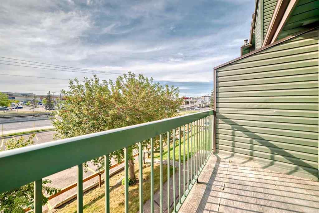 MLS® A2253759 - Unit #10 2511 38 Street NE in Rundle Calgary, Residential