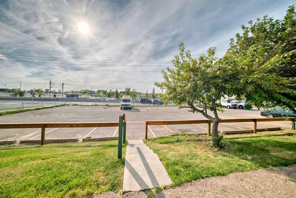 MLS® A2253759 - Unit #10 2511 38 Street NE in Rundle Calgary, Residential