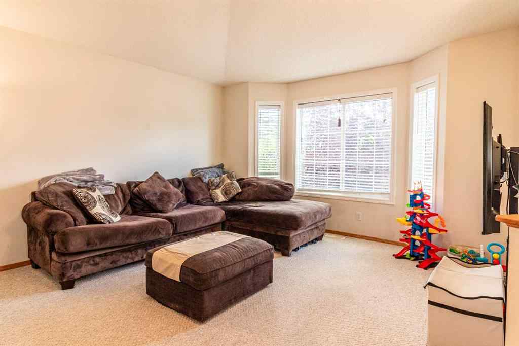 MLS® A2253763 - 39 Saddlemont Manor NE in Saddle Ridge Calgary, Residential
