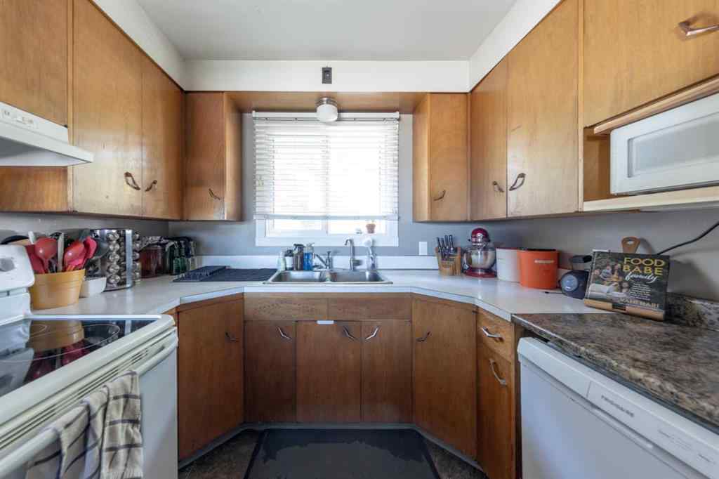 MLS® A2253766 - 5711 51 Street   in West Lloydminster Lloydminster, Residential
