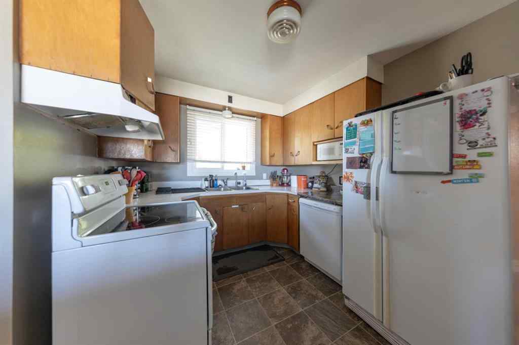 MLS® A2253766 - 5711 51 Street   in West Lloydminster Lloydminster, Residential