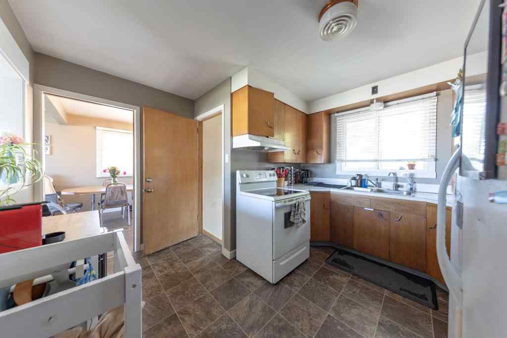 MLS® A2253766 - 5711 51 Street   in West Lloydminster Lloydminster, Residential