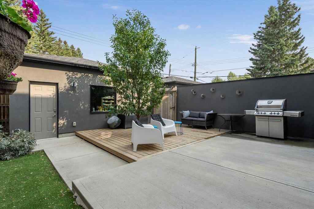 MLS® A2253770 - 2316 22 Street NW in Banff Trail Calgary, Residential