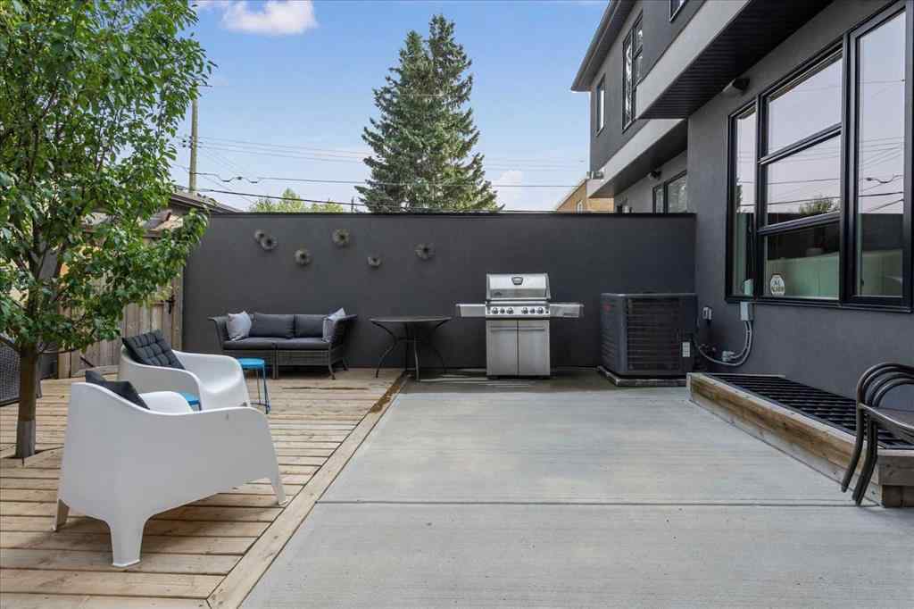 MLS® A2253770 - 2316 22 Street NW in Banff Trail Calgary, Residential