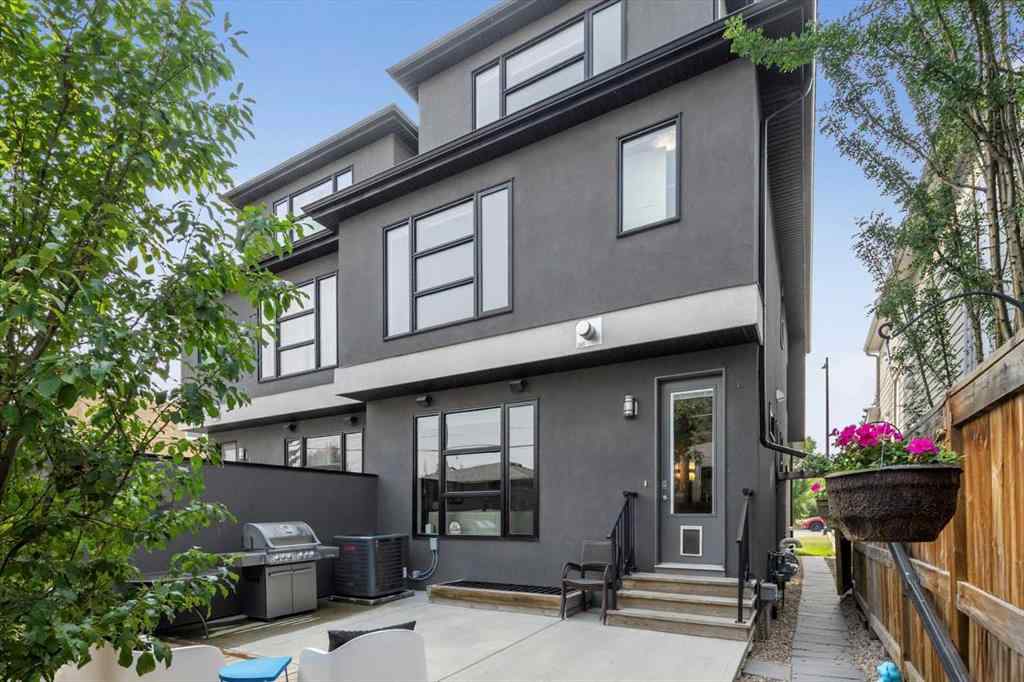 MLS® A2253770 - 2316 22 Street NW in Banff Trail Calgary, Residential