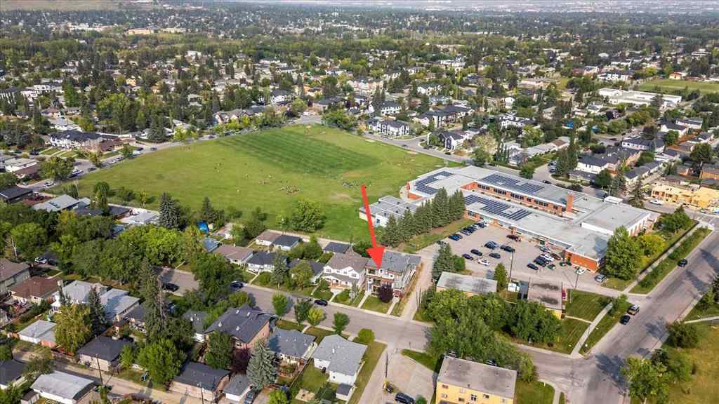 MLS® A2253770 - 2316 22 Street NW in Banff Trail Calgary, Residential