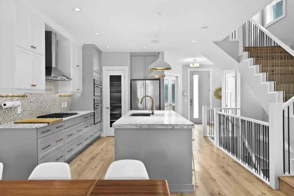 MLS® A2253770 - 2316 22 Street NW in Banff Trail Calgary, Residential