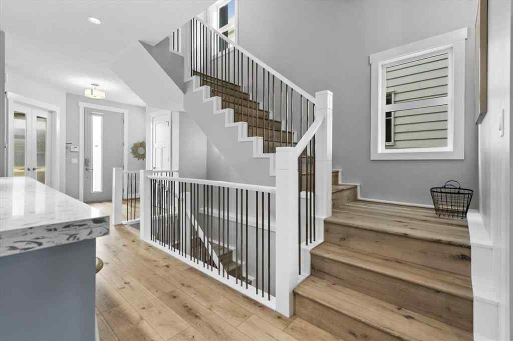 MLS® A2253770 - 2316 22 Street NW in Banff Trail Calgary, Residential