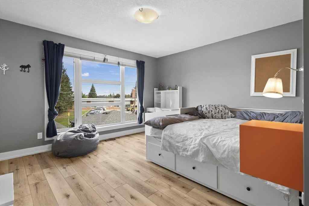 MLS® A2253770 - 2316 22 Street NW in Banff Trail Calgary, Residential