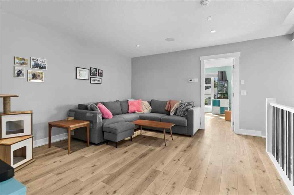 MLS® A2253770 - 2316 22 Street NW in Banff Trail Calgary, Residential