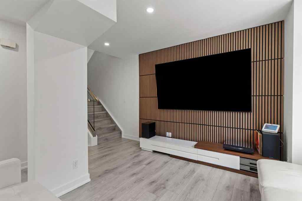 MLS® A2253780 - Unit #102 402 2 Avenue NE in Crescent Heights Calgary, Residential