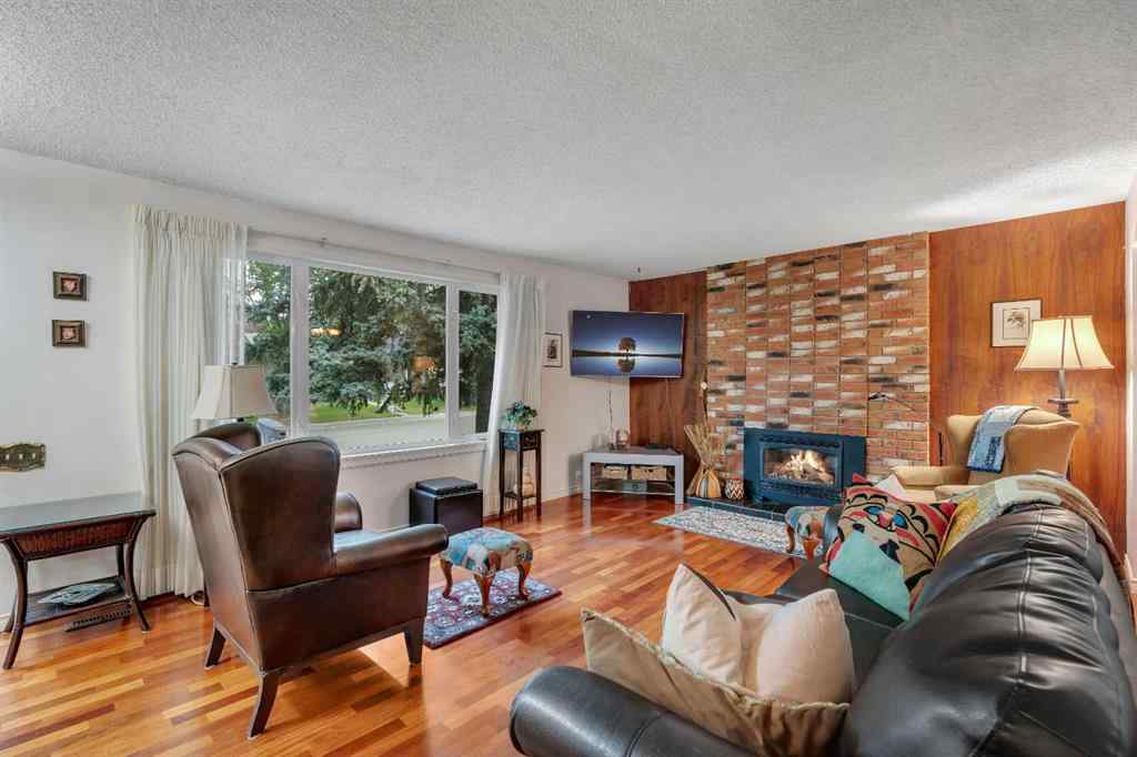 MLS® A2253782 - 4623 31 Avenue NE in Rundle Calgary, Residential
