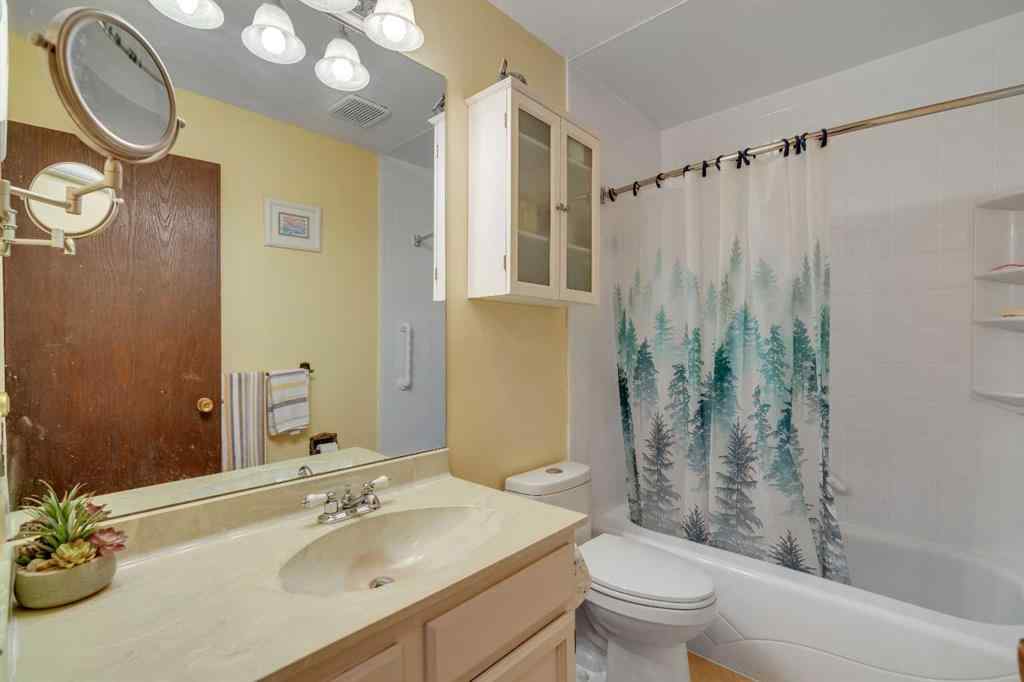 MLS® A2253782 - 4623 31 Avenue NE in Rundle Calgary, Residential