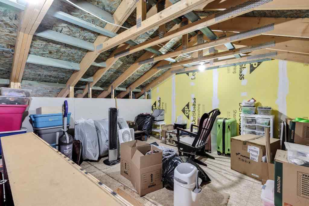 MLS® A2253785 - 220 Mckenzie Towne Close SE in McKenzie Towne Calgary, Residential