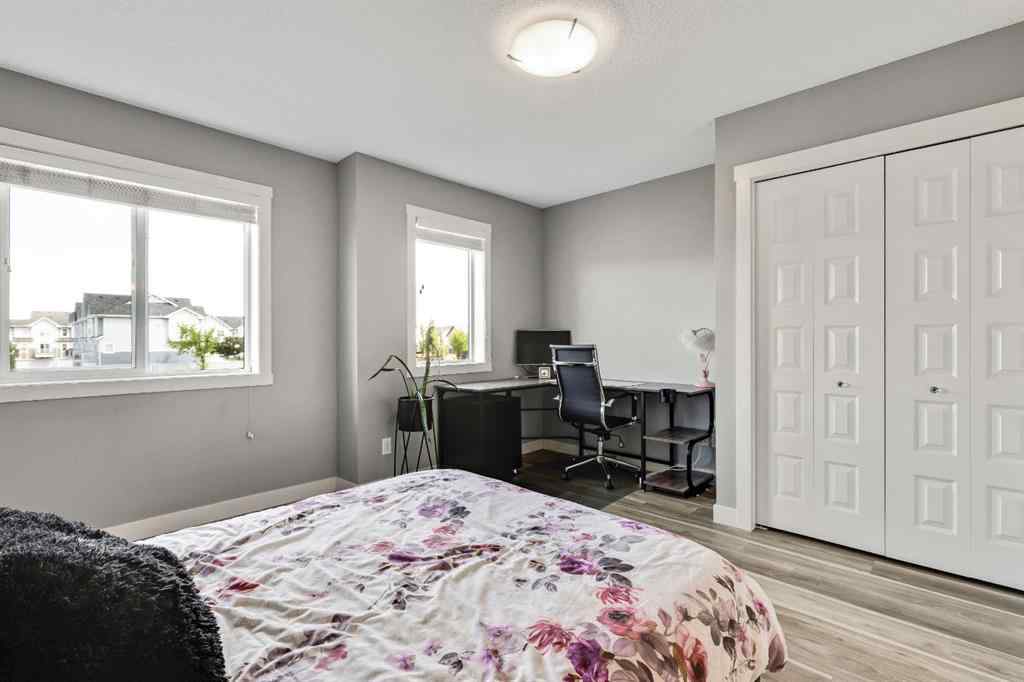 MLS® A2253785 - 220 Mckenzie Towne Close SE in McKenzie Towne Calgary, Residential