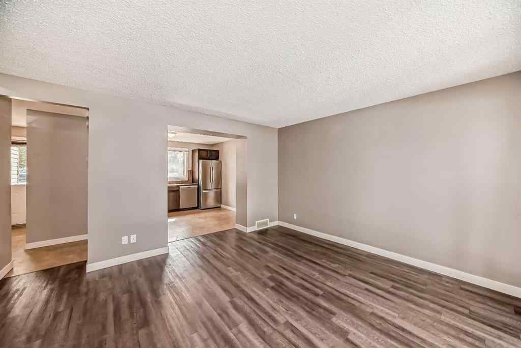 MLS® A2253789 - Unit #12 275 Columbia Boulevard W in Varsity Village Lethbridge, Residential