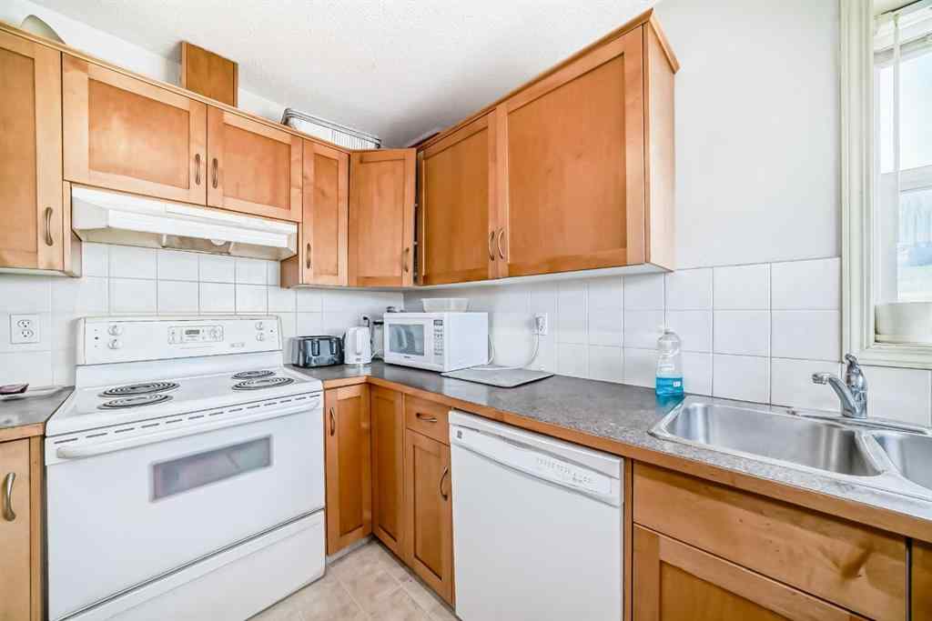 MLS® A2253791 - Unit #28 200 Hidden Hills Terrace NW in Hidden Valley Calgary, Residential
