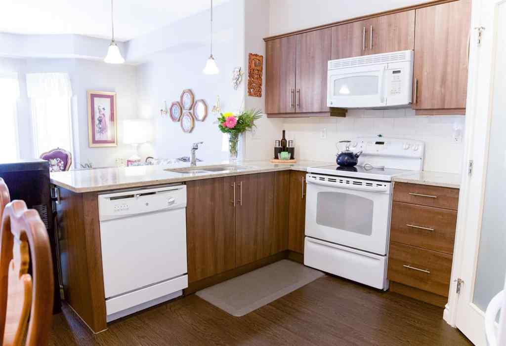 MLS® A2253792 - Unit ##123 6 Michener Boulevard  in Michener Hill Red Deer, Residential
