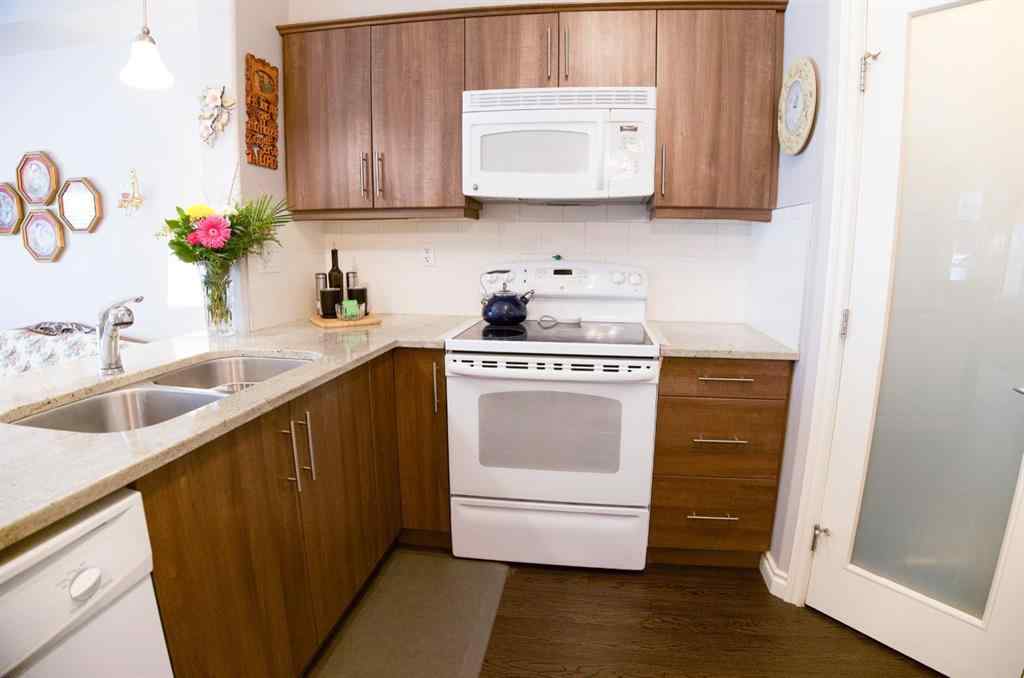 MLS® A2253792 - Unit ##123 6 Michener Boulevard  in Michener Hill Red Deer, Residential