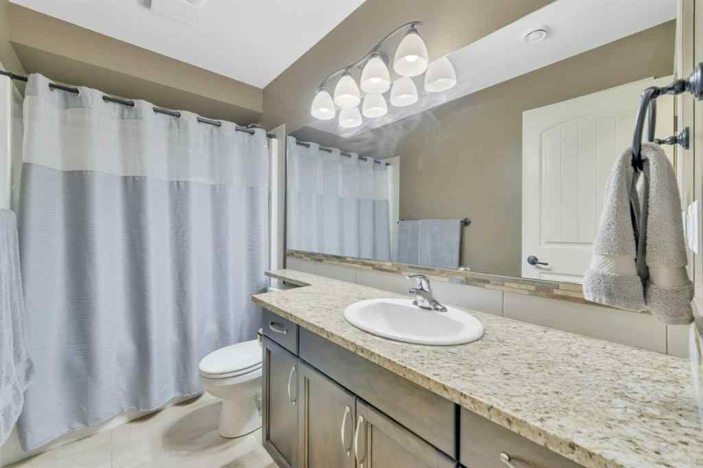 MLS® A2253793 - 34 Leaside Crescent  in Lakeway Landing Sylvan Lake, Residential