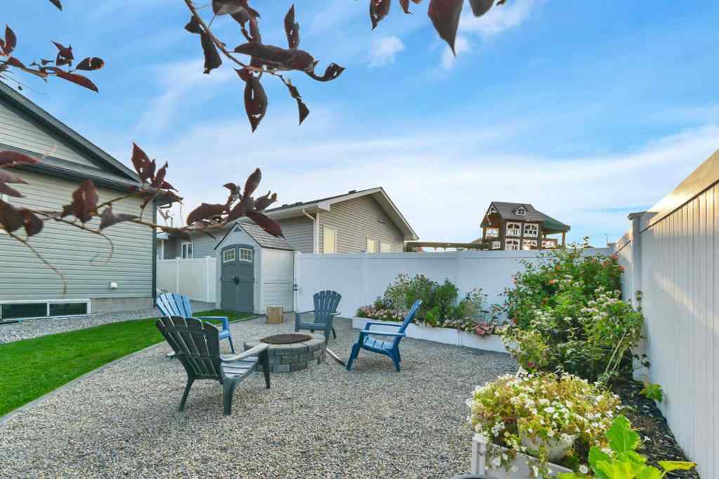 MLS® A2253793 - 34 Leaside Crescent  in Lakeway Landing Sylvan Lake, Residential