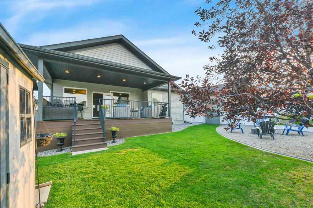 MLS® A2253793 - 34 Leaside Crescent  in Lakeway Landing Sylvan Lake, Residential