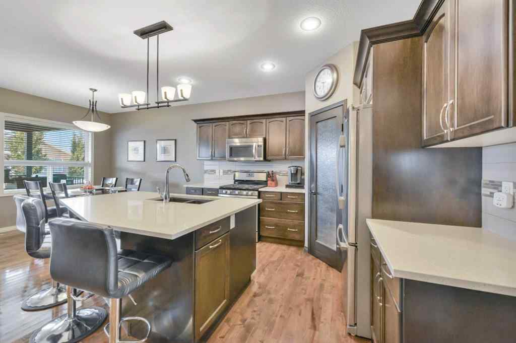 MLS® A2253793 - 34 Leaside Crescent  in Lakeway Landing Sylvan Lake, Residential