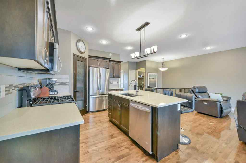 MLS® A2253793 - 34 Leaside Crescent  in Lakeway Landing Sylvan Lake, Residential