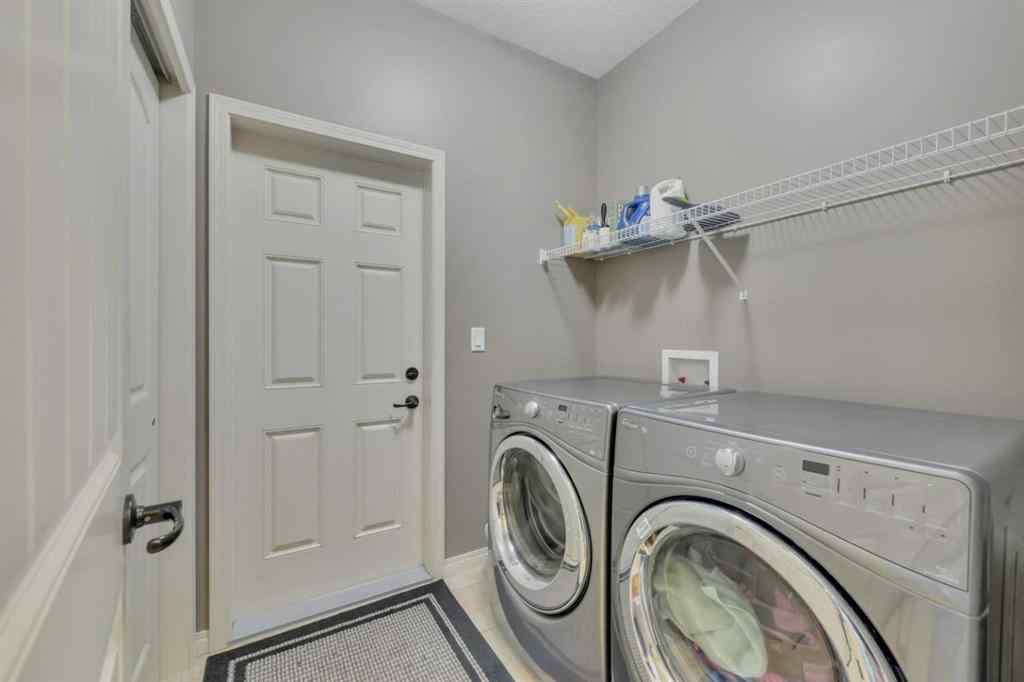 MLS® A2253793 - 34 Leaside Crescent  in Lakeway Landing Sylvan Lake, Residential